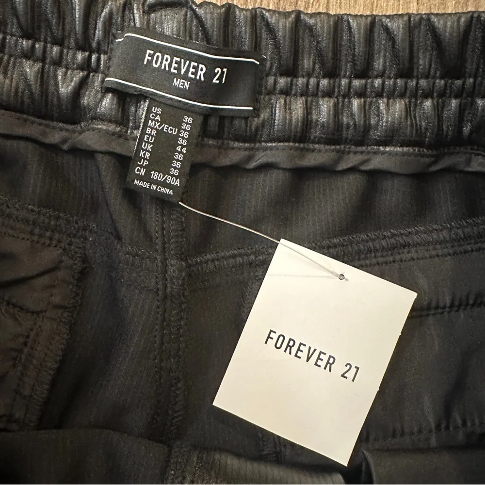 Forever 21 Faux Leather Pants Men’s Size 36 Black
